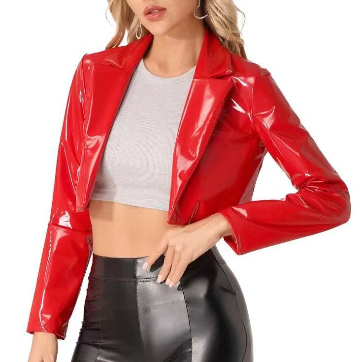 Veste courte coupe mi-haute.